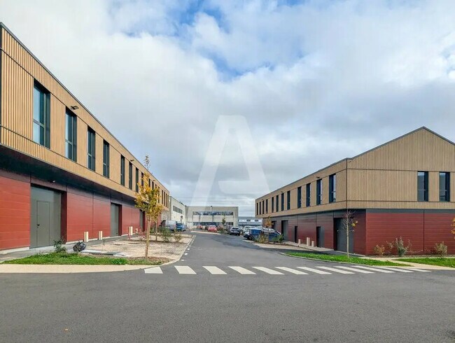 Plus de détails pour Local d’activités à vendre