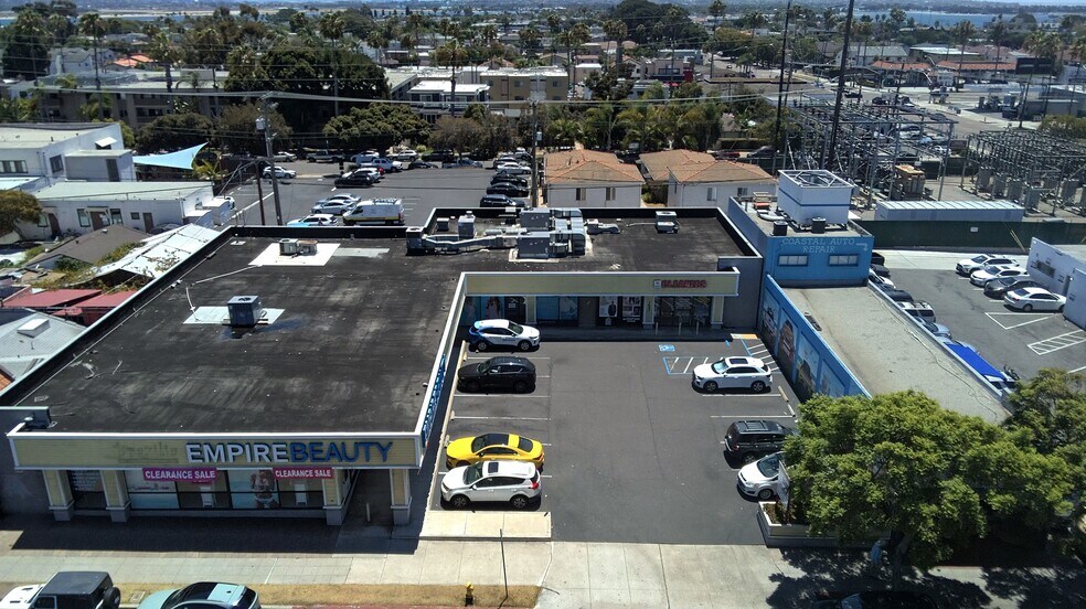 1631-1637 Garnet Ave, San Diego, CA à vendre - Photo de l’immeuble – Image 3 sur 12