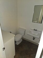 7400 El Cajon Blvd, La Mesa, CA à louer Photo intérieure– Image 2 sur 4