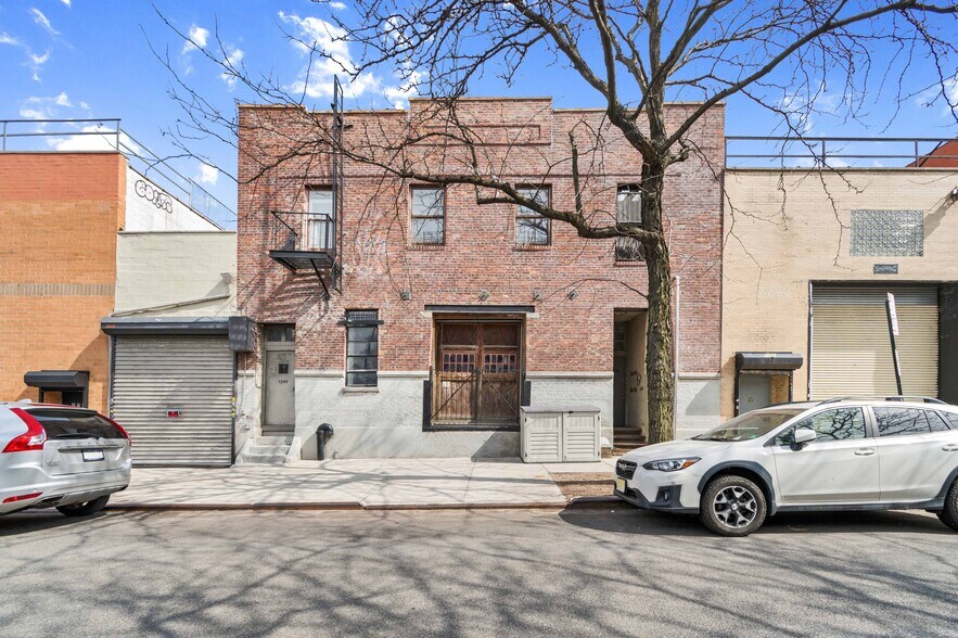 129 11th St, Brooklyn, NY à vendre - Photo de l’immeuble – Image 1 sur 7