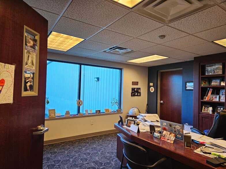 3500 Contractors Dr, Midland, MI à vendre - Photo intérieure – Image 3 sur 32