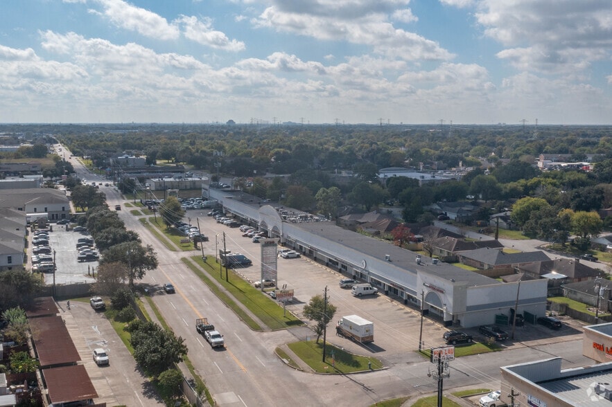 8002-8138 Boone Rd, Houston, TX à louer - Aérien – Image 3 sur 11