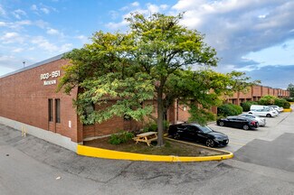Plus de détails pour 903-951 Matheson Blvd E, Mississauga, ON - Industriel/Logistique à louer