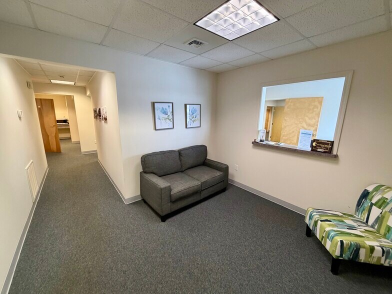 277 Tompkins St, Cortland, NY à louer - Photo de l’immeuble – Image 3 sur 20