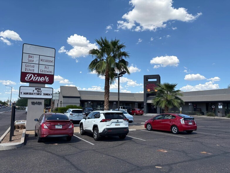 10401 N 32nd St, Phoenix, AZ à louer - Photo de l’immeuble – Image 1 sur 7