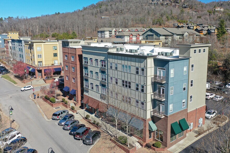 41-61 N Merrimon Ave, Asheville, NC à louer - Photo de l’immeuble – Image 3 sur 18