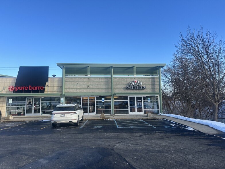 2107 E Beltline Ave NE, Grand Rapids, MI à louer - Photo de l’immeuble – Image 3 sur 11