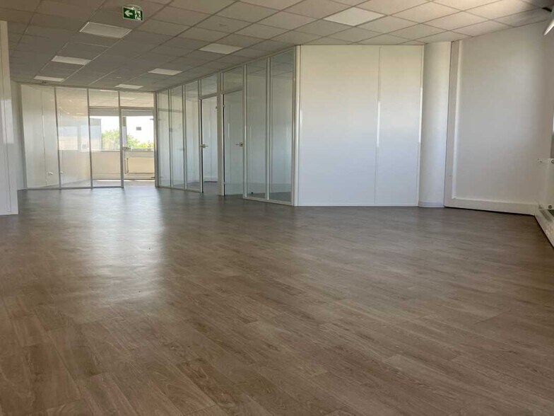 Bureau dans Nanterre à vendre - Photo intérieure – Image 3 sur 16