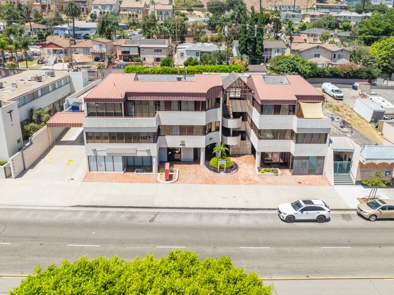 809 S Atlantic Blvd, Monterey Park, CA à vendre - Photo de l’immeuble – Image 3 sur 38