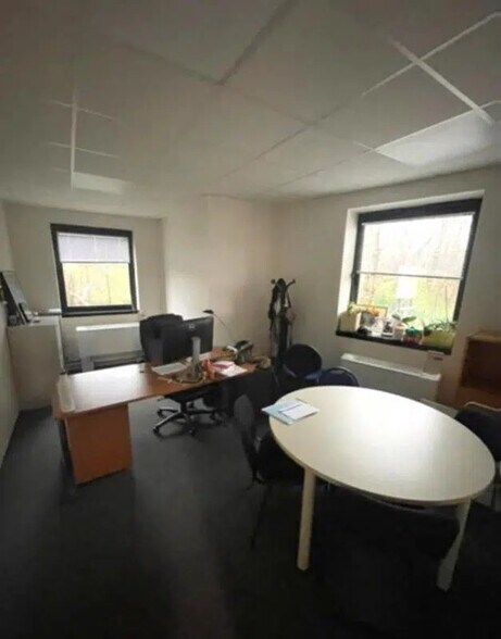 Bureau dans Le Pecq à louer - Photo de l’immeuble – Image 3 sur 12