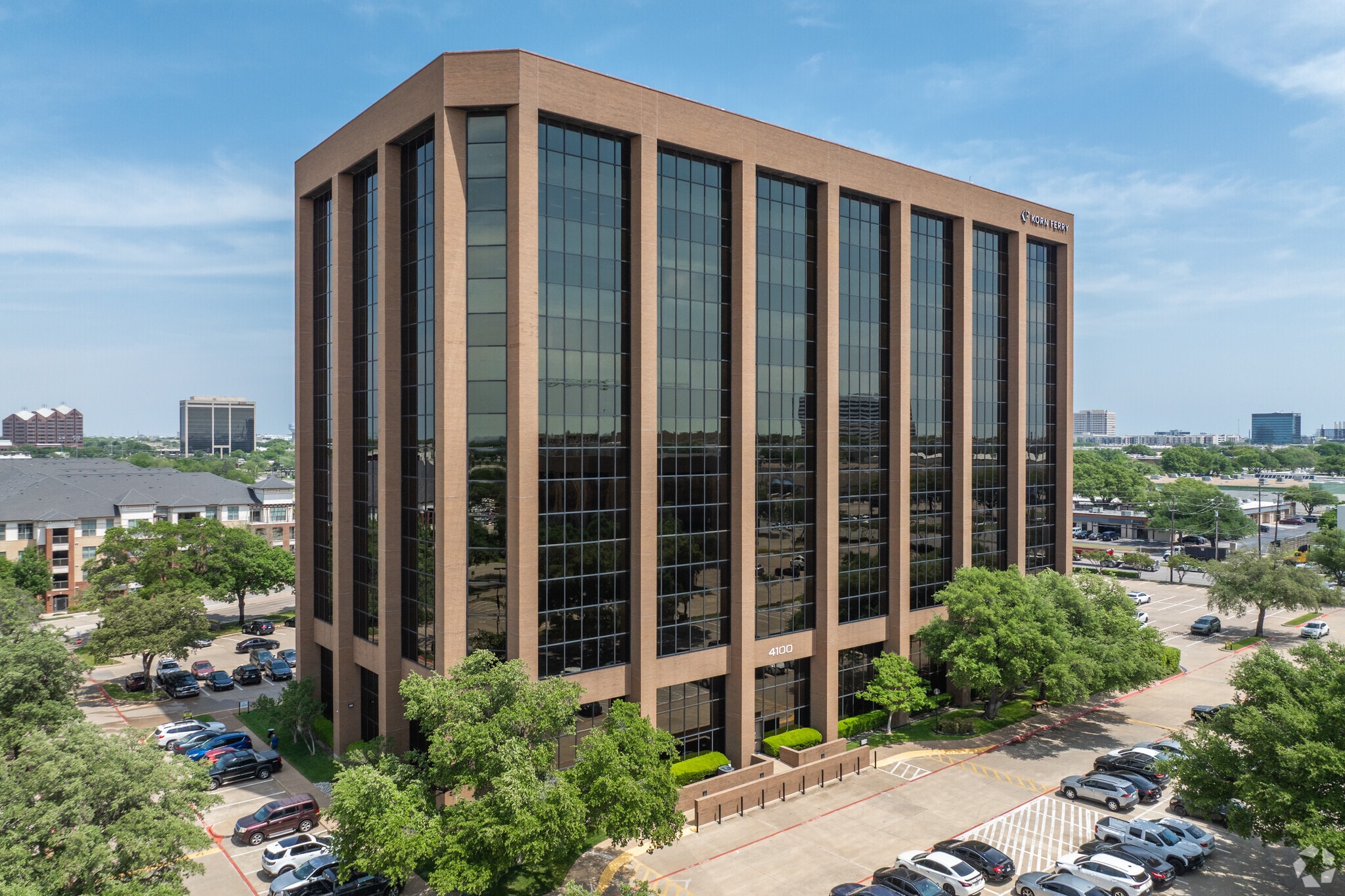 4100 Alpha Rd, Dallas, TX à louer Photo principale– Image 1 sur 21
