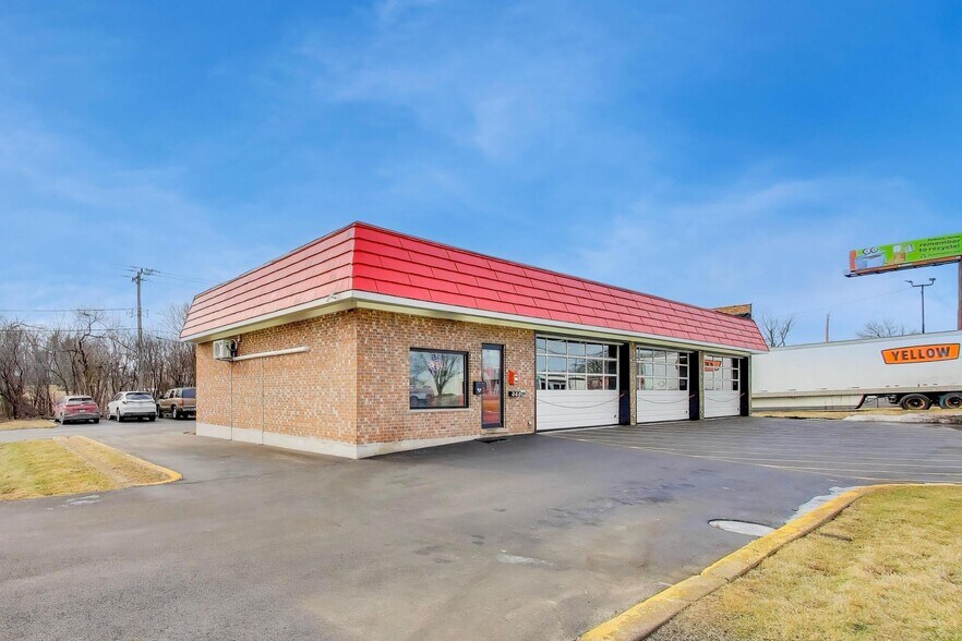 18W455 Roosevelt Rd, Lombard, IL à vendre - Photo de l’immeuble – Image 3 sur 16
