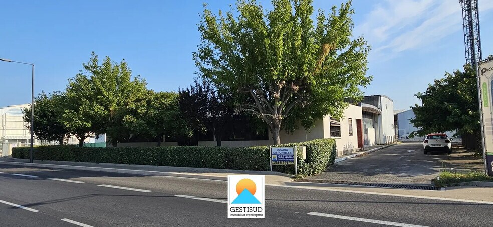 Local d’activités dans Aubagne à louer - Photo de l’immeuble – Image 2 sur 9
