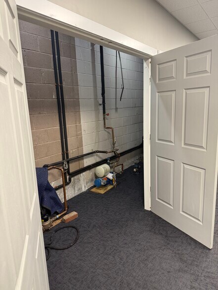 69 Newland St, Malden, MA à vendre - Photo de l’immeuble – Image 3 sur 9