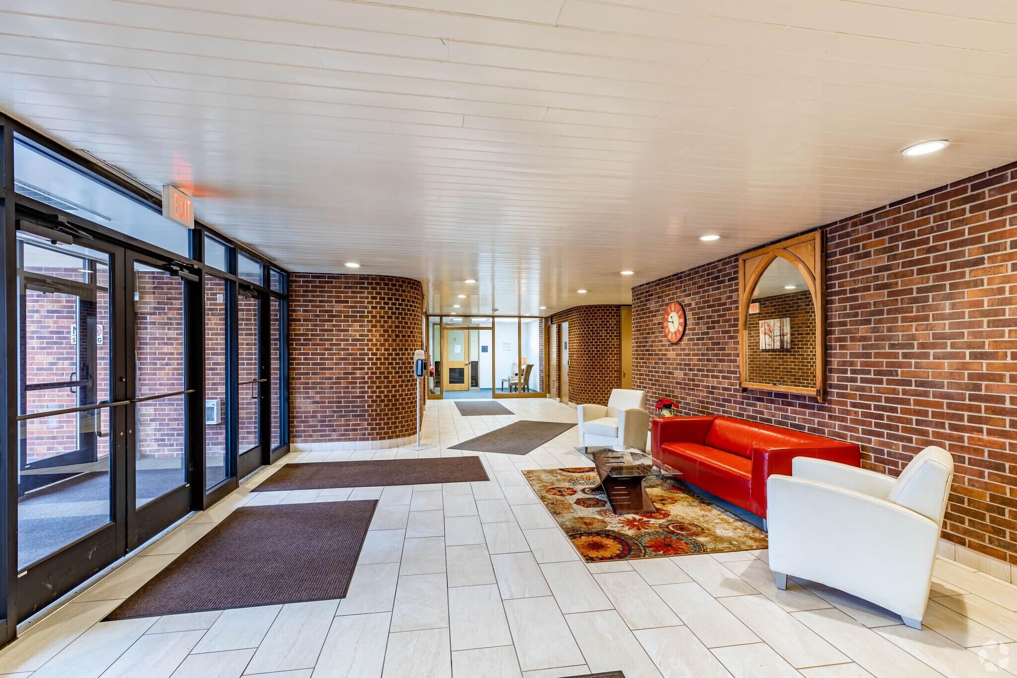 1000 Cliff Mine Rd, Pittsburgh, PA à louer Hall d’entrée– Image 1 sur 5