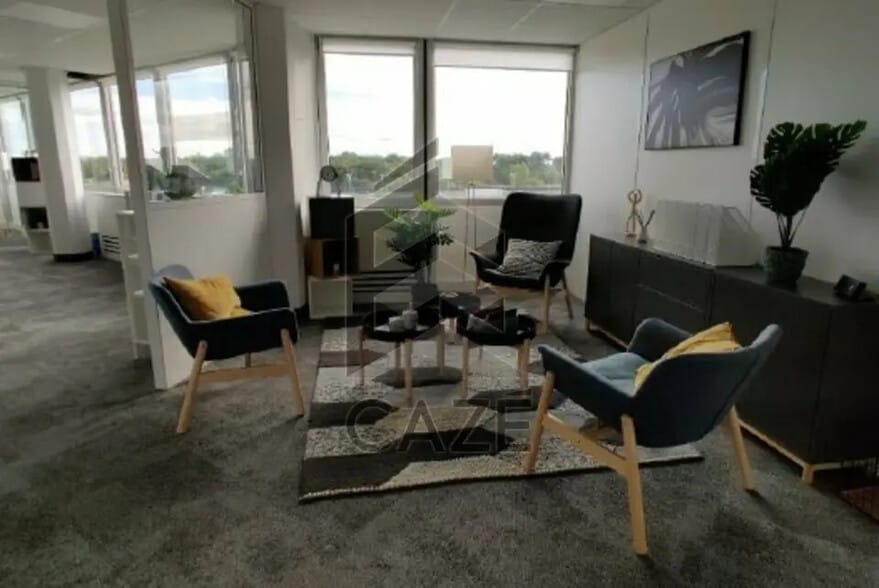 Bureau dans Pessac à louer - Photo de l’immeuble – Image 3 sur 6