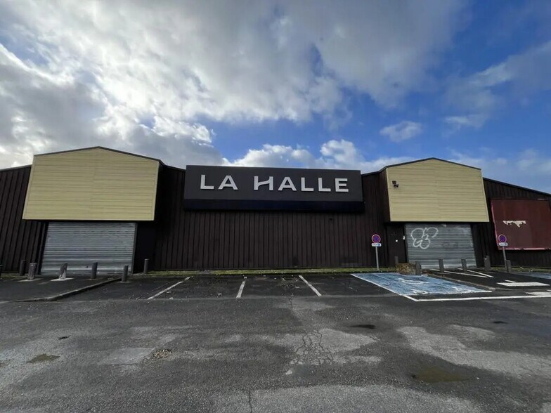 Local commercial dans Nemours à louer - Photo principale – Image 1 sur 9