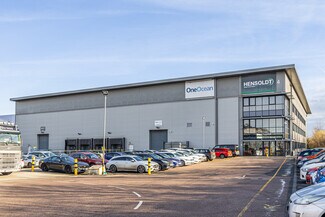 Plus de détails pour 6 Mollison Ave, Waltham Cross - Bureau à louer