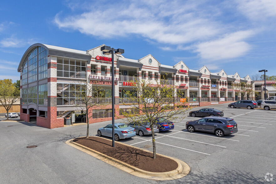 700-746 Cloverly St, Silver Spring, MD à louer - Photo de l’immeuble – Image 2 sur 4