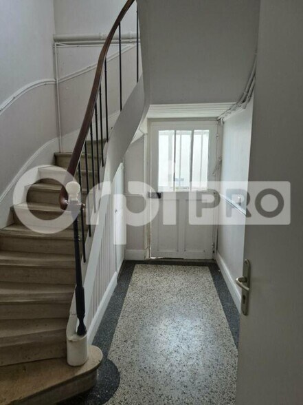 Local d'activités dans Épernay à vendre - Photo intérieure – Image 2 sur 8
