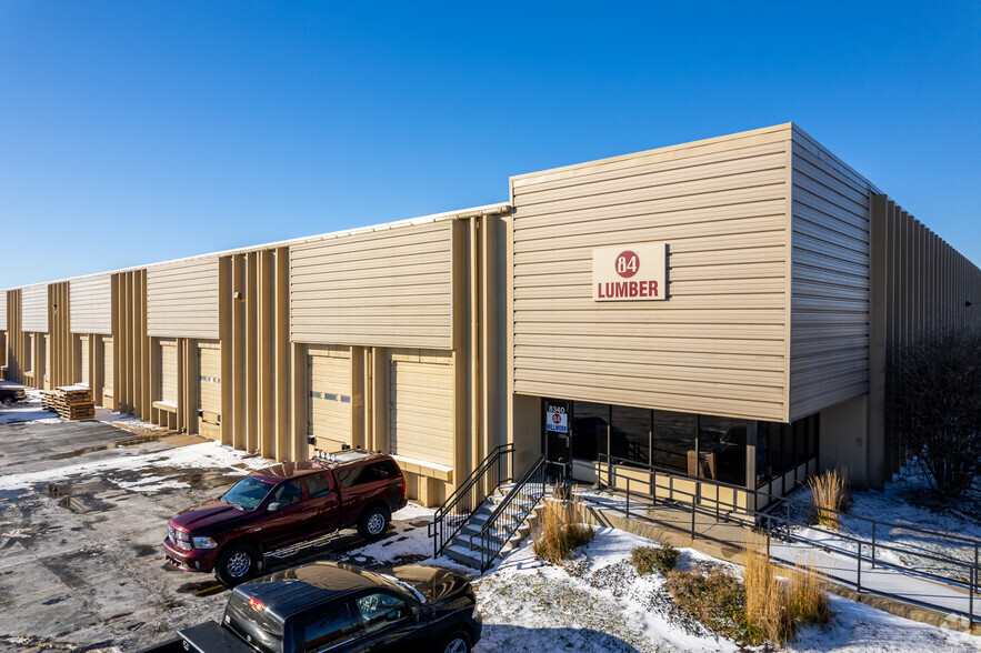 8340-8460 Flint St, Lenexa, KS à louer - Photo de l’immeuble – Image 2 sur 8
