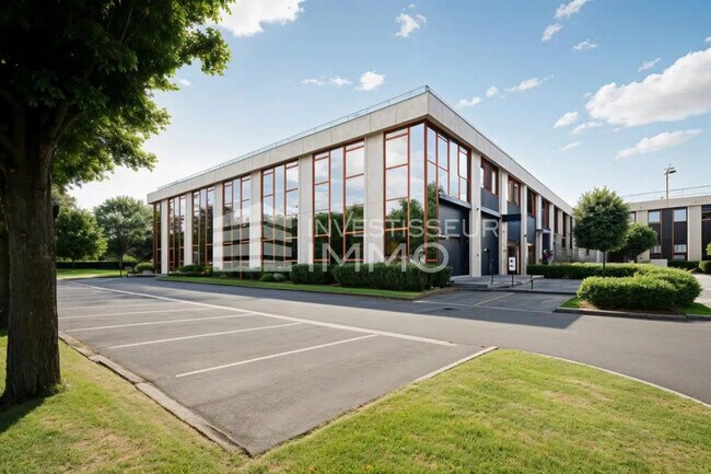 Plus de détails pour Bureau à louer