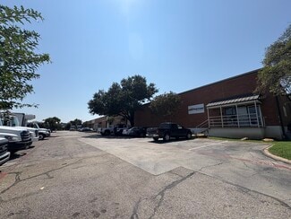 Plus de détails pour 3002-3014 Avenue E E, Arlington, TX - Local d'activités à louer