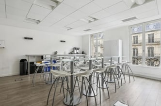 65 Rue Saint-Lazare, Paris à louer Photo intérieure– Image 1 sur 8