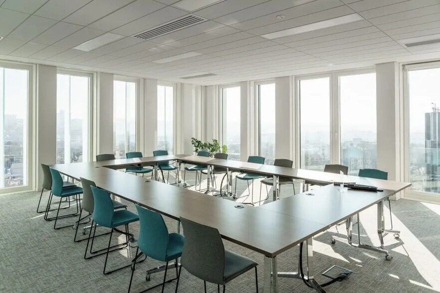 40 Avenue Aristide Briand, Bagneux à louer - Photo de l’immeuble – Image 3 sur 8