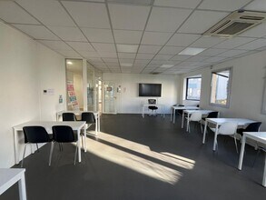 213 Rue De Gerland, Lyon à vendre Photo intérieure– Image 2 sur 7
