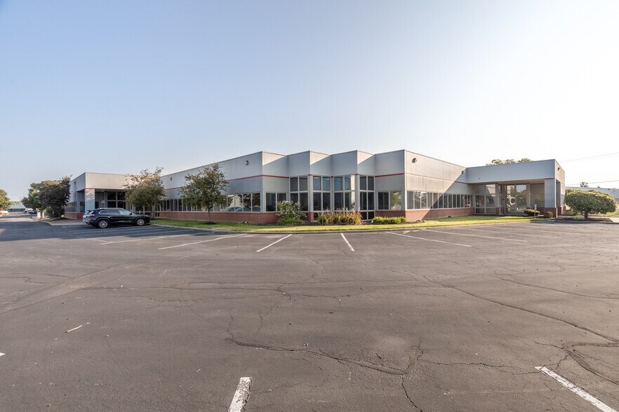 Chesterfield Valley Office Portfolio portefeuille de 2 biens à vendre sur LoopNet.fr - Photo de l’immeuble – Image 2 sur 8