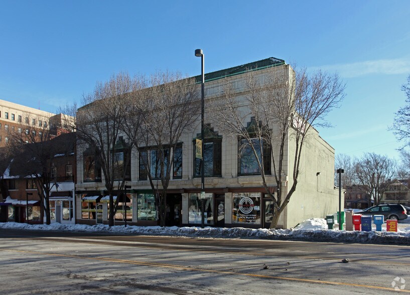 3613-3623 Broadway St, Kansas City, MO à vendre - Photo principale – Image 1 sur 6