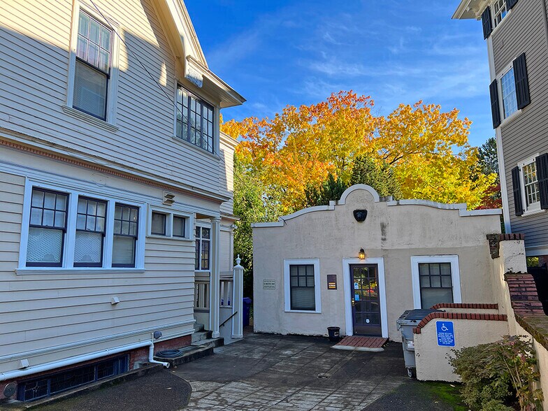 1012 SW King Ave, Portland, OR à vendre - Photo de l’immeuble – Image 3 sur 10