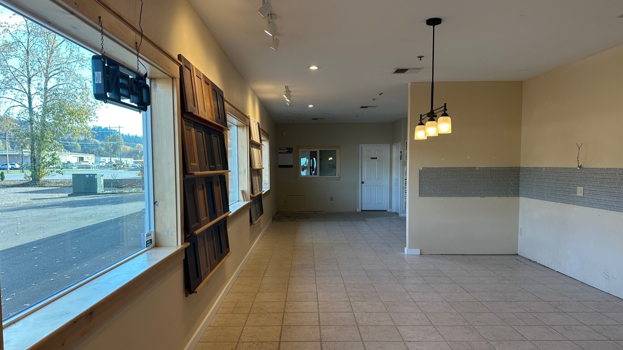 2219 Talley Way, Kelso, WA à vendre Photo intérieure– Image 1 sur 17