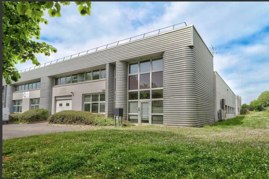 Industriel/Logistique dans Tremblay-en-France à louer - Photo de l’immeuble – Image 2 sur 14