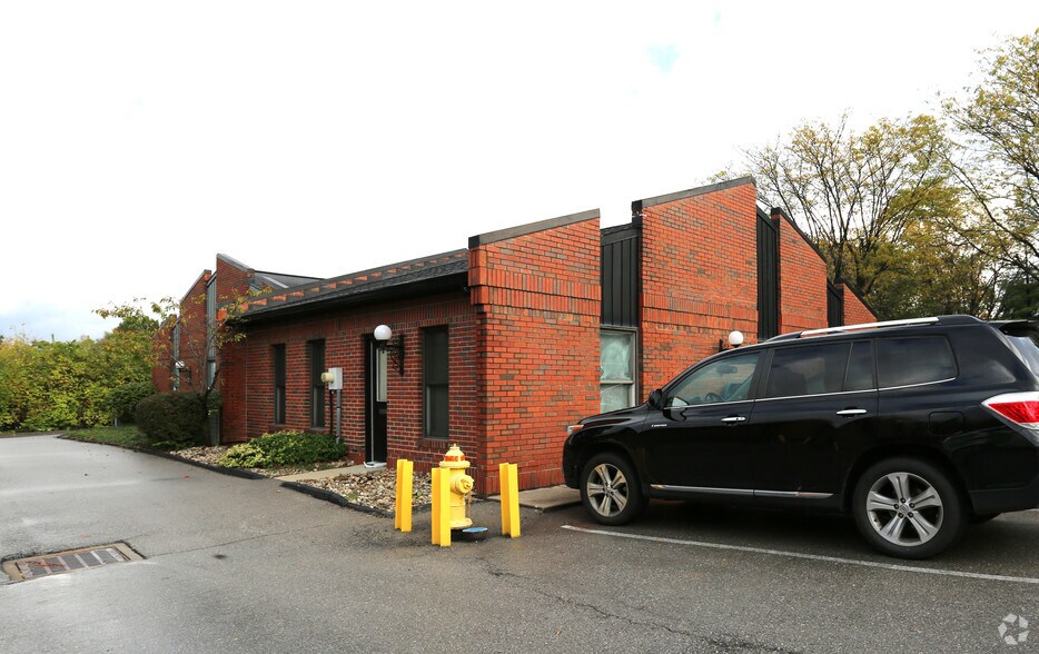 20 N Grand Ave, Fort Thomas, KY à louer - Photo de l’immeuble – Image 3 sur 4