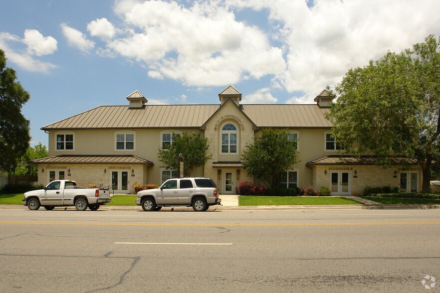 624 N Main St, Boerne, TX à vendre - Photo de l’immeuble – Image 2 sur 9