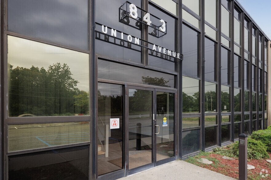 843 Union Ave, New Windsor, NY à louer - Photo de l’immeuble – Image 3 sur 20