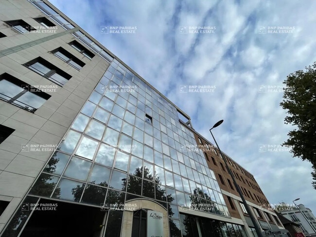 Plus de détails pour 679 Avenue De La République, Lille - Bureau à louer