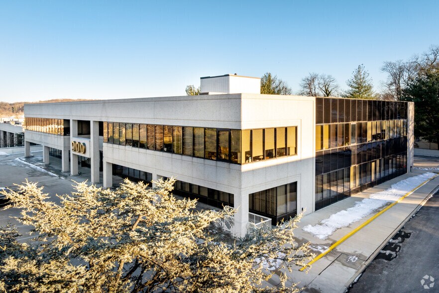 900 Northern Blvd, Great Neck, NY à louer - Photo principale – Image 1 sur 5