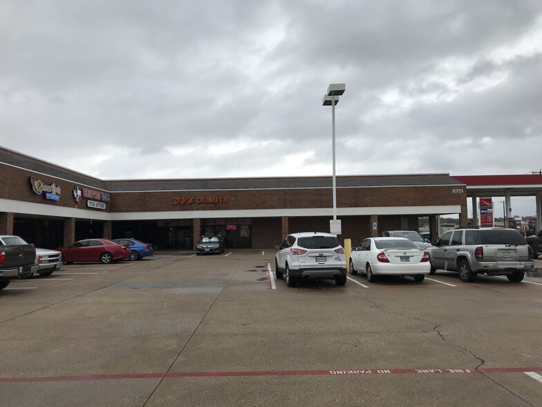 6751 Rufe Snow Dr, Watauga, TX à louer - Photo de l’immeuble – Image 2 sur 3