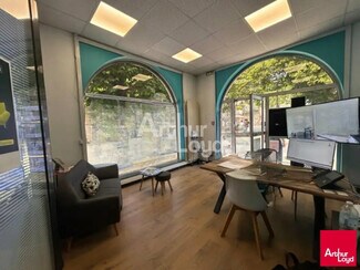 Plus de détails pour Local commercial à louer