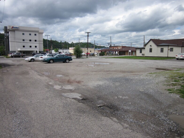 108 Randolph St, Charleston, WV à vendre - Photo de l’immeuble – Image 2 sur 4