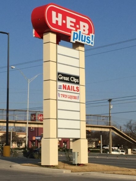 Ih 35, Waco, TX à louer - Photo principale – Image 1 sur 1