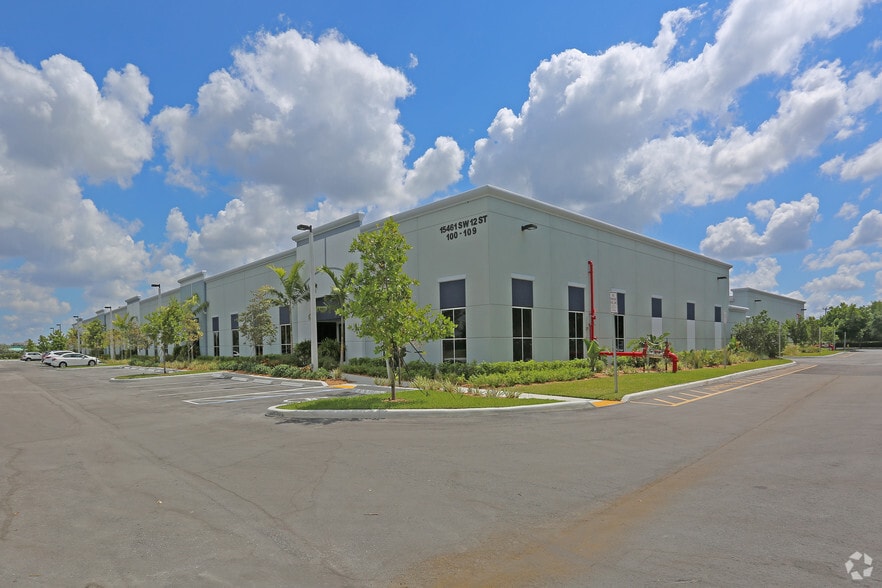 15499 SW 12th St, Sunrise, FL à louer - Photo principale – Image 2 sur 4