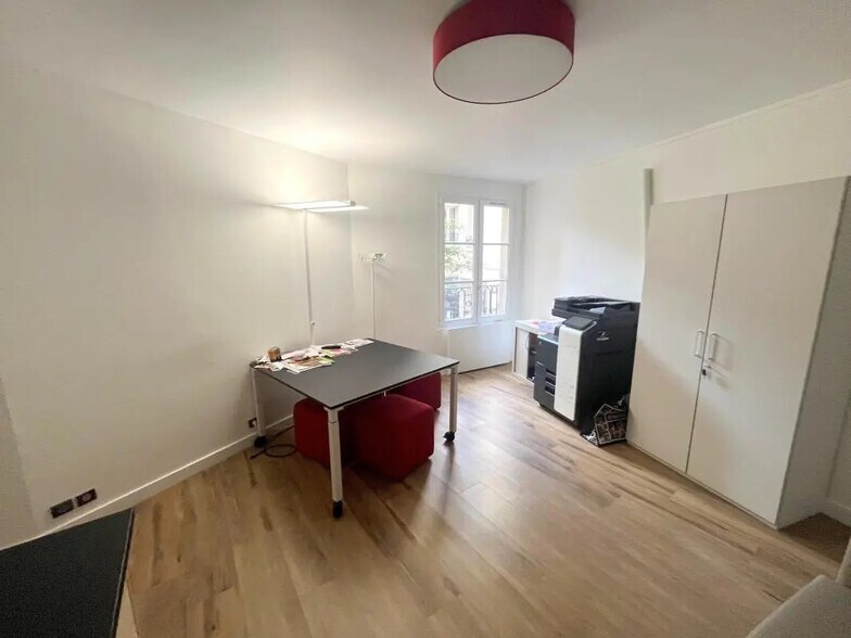 Bureau dans Saint-Germain-en-Laye à louer - Photo de l’immeuble – Image 2 sur 8