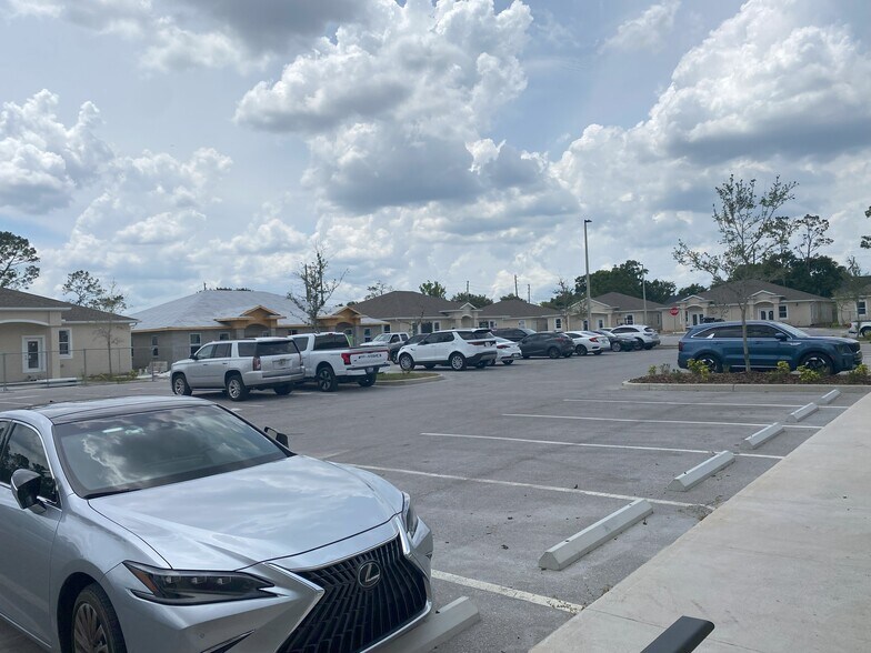23117 Tabak Ln, Land O Lakes, FL à louer - Photo de l’immeuble – Image 2 sur 2