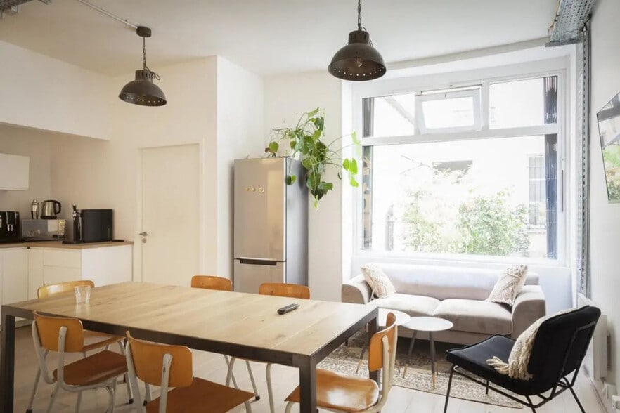 30 Rue De L'Echiquier, Paris à louer - Photo de l’immeuble – Image 3 sur 11