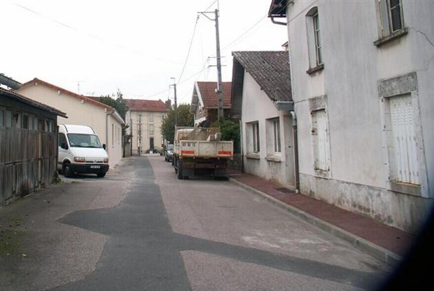 Local d'activités dans Limoges à vendre - Photo de l’immeuble – Image 2 sur 5