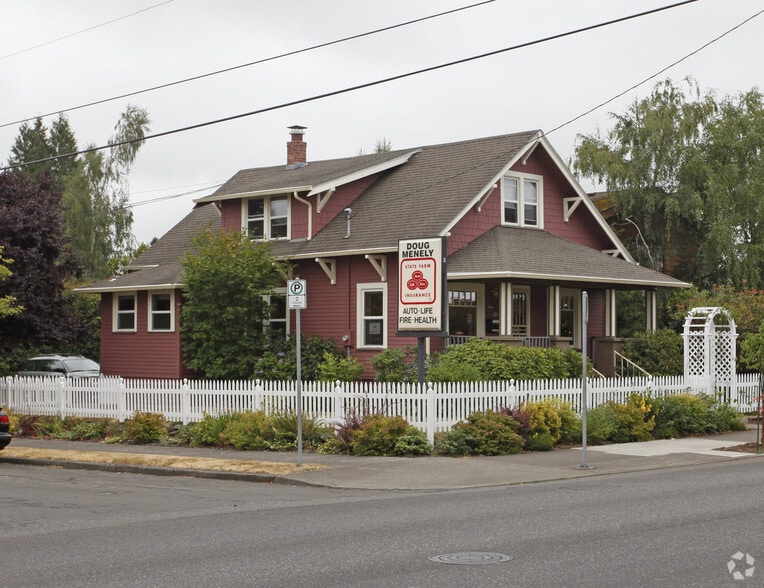 8606 SE 17th Ave, Portland, OR à louer - Photo principale – Image 1 sur 3